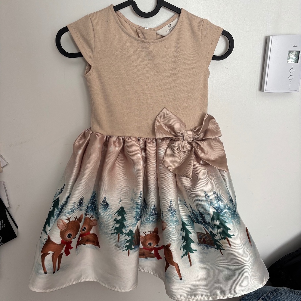 LAST CHANCE Beautiful Xmas satin dress 6yo